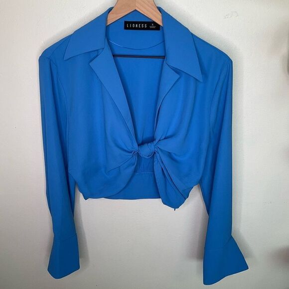 Lioness Cropped Top - Picture 2 of 9